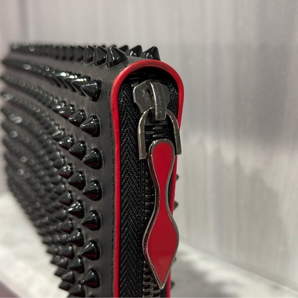 Christian Louboutin Black Leather Panettone
Spike Zip Around Wallet EUC - Picture 8 of 9